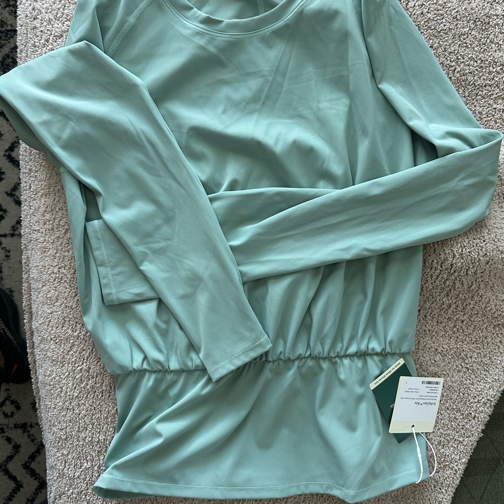 Halara long sleeve nwt